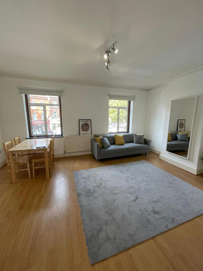 Amazing 3 Bedroom Flat Minutes From Tower Bridge London Eksteriør billede