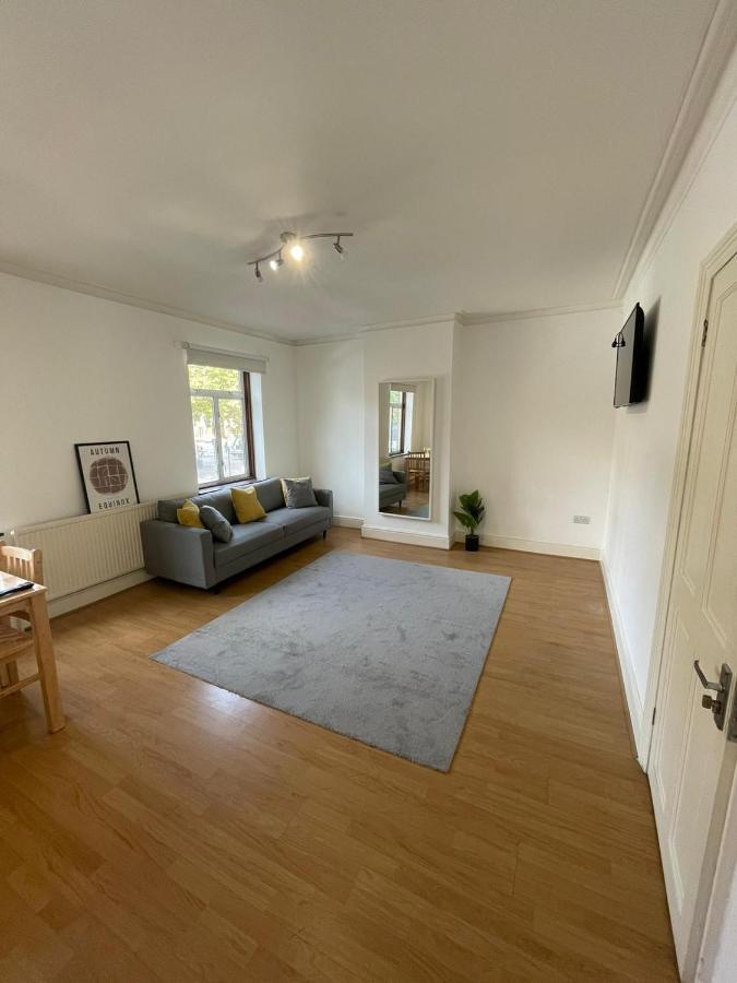 Amazing 3 Bedroom Flat Minutes From Tower Bridge London Eksteriør billede