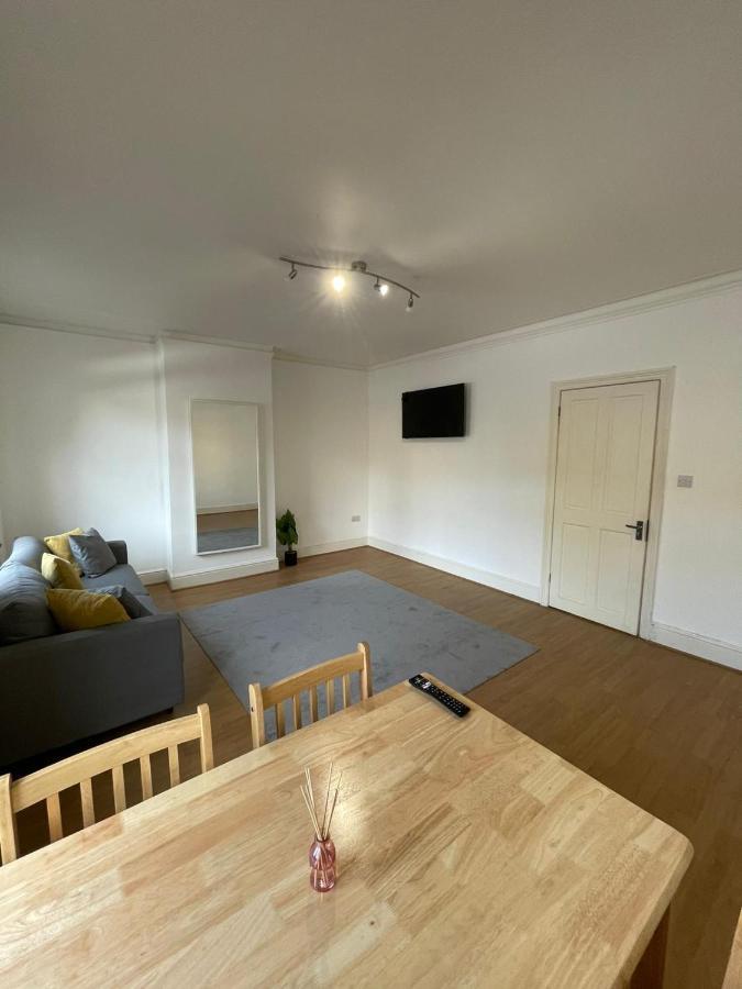 Amazing 3 Bedroom Flat Minutes From Tower Bridge London Eksteriør billede
