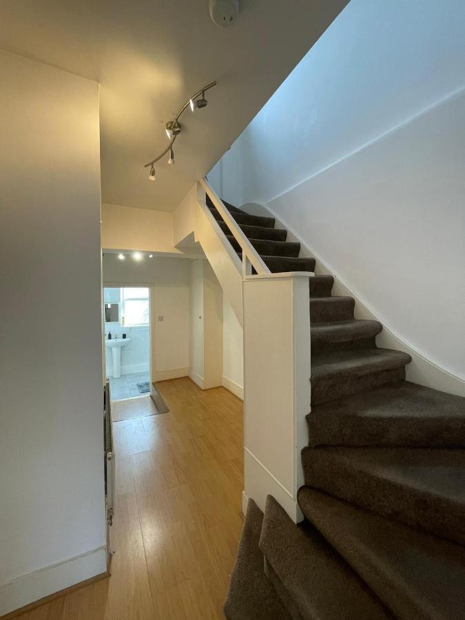 Amazing 3 Bedroom Flat Minutes From Tower Bridge London Eksteriør billede